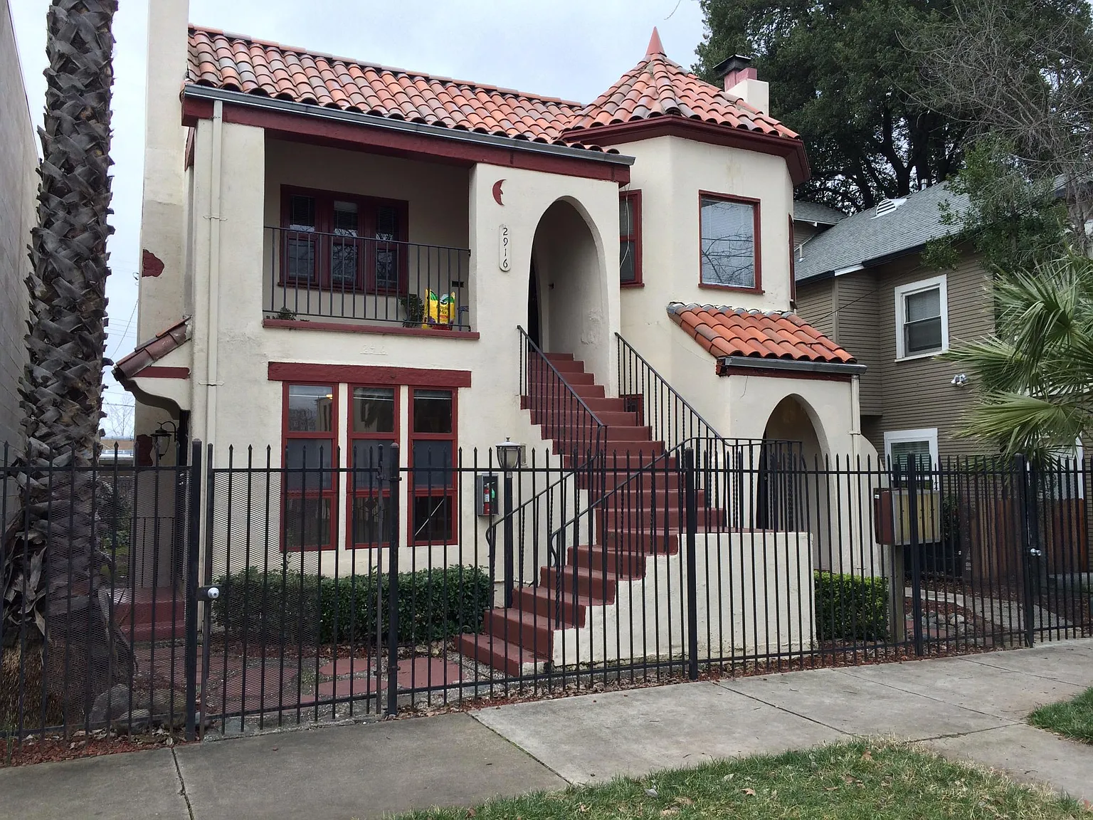 2916 36th St — Photo 1