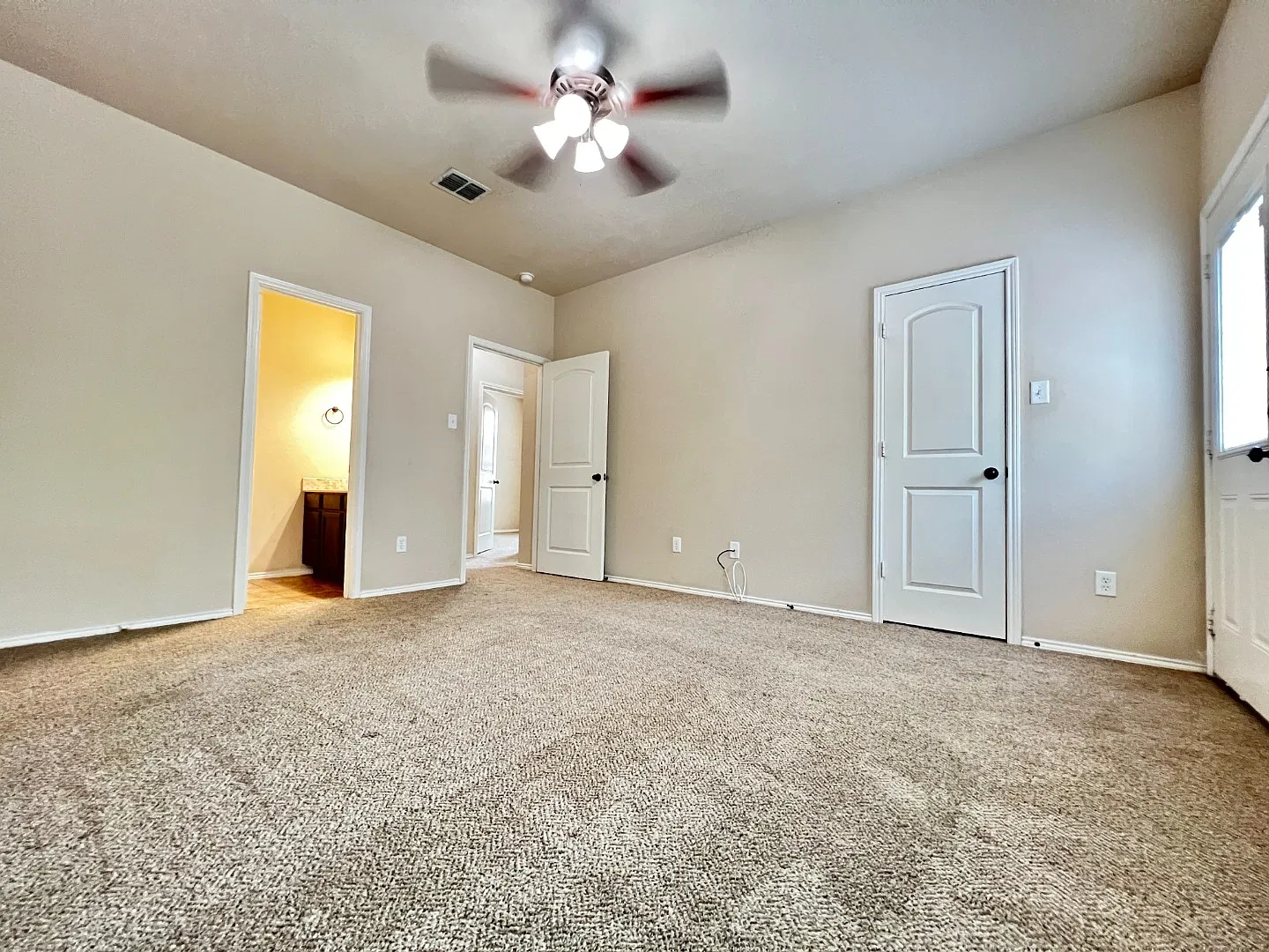 Charming 3-Bed Home with Fenced Yard, Trails, and Pond Access in Woodland Estates 2-Car Garage! — Photo 2