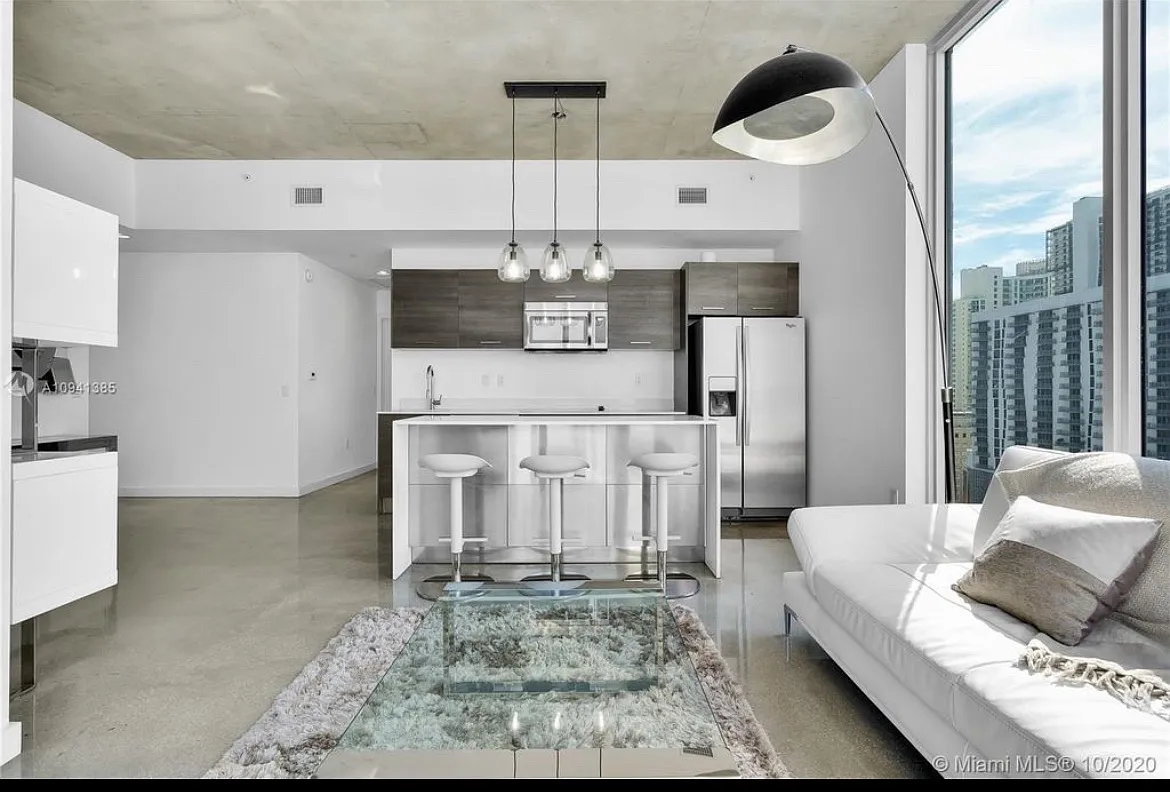 2 bed, 791 sqft, $3,800 — Photo 3