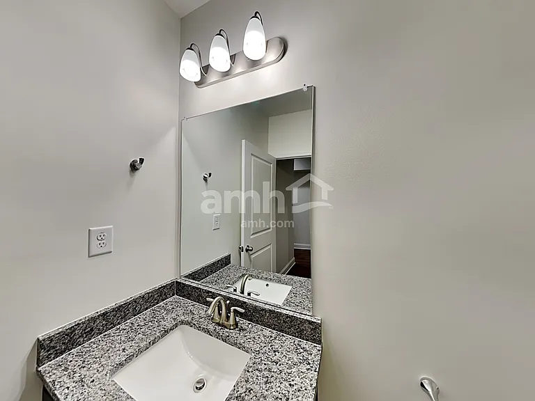 8115 Brookbend Dr — Photo 23