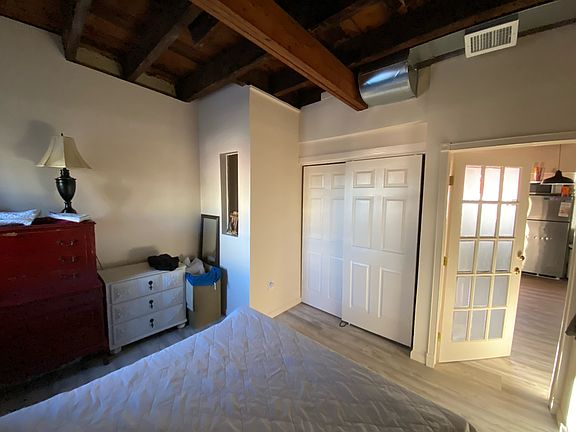 3rd image of 990 Bay St Floor 2