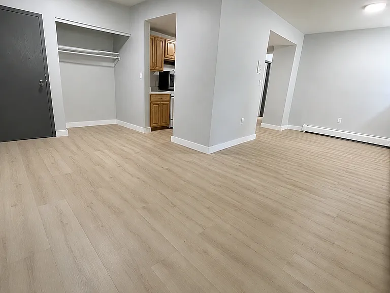 135 Main Street — Photo 8
