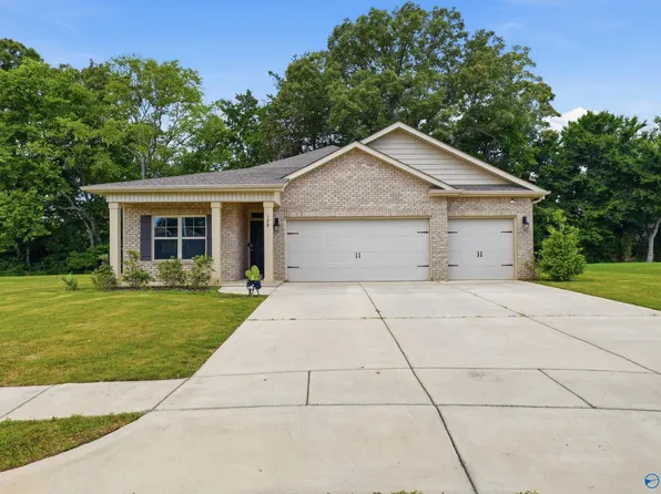128 Canonbury Dr, New Market, AL 35761