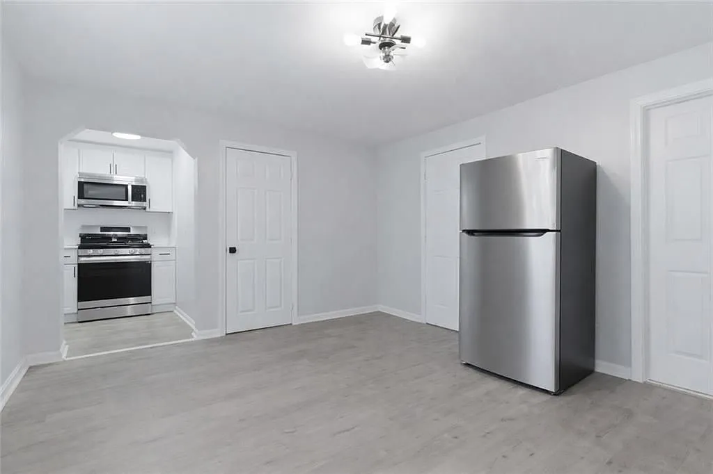 2 bed, 1.0 bath, 1000 sqft, $1,750 — Photo 4