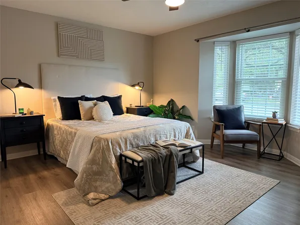 1240 Barton Hills Dr APT 105, Austin, TX 78704