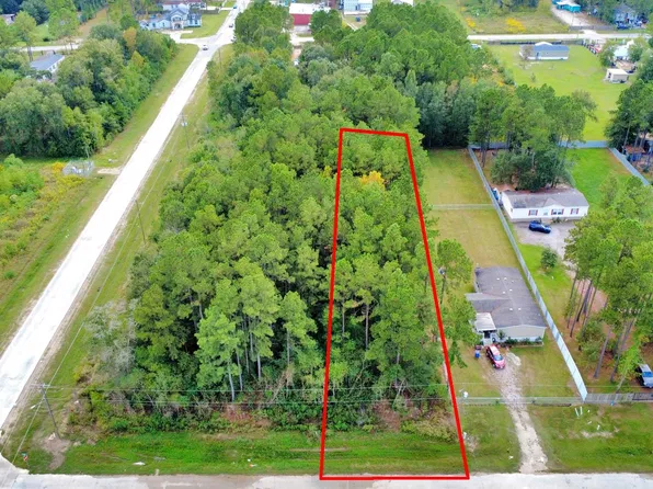 114 County Road 5001, Cleveland, TX 77327