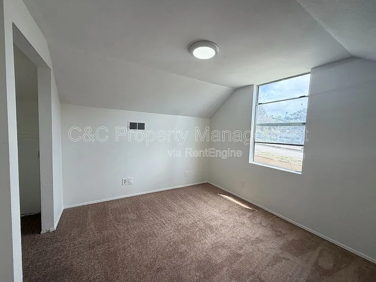 1862 Hanford Dr — Photo 15