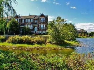 658 Astor Ln, Wheeling, IL 60090