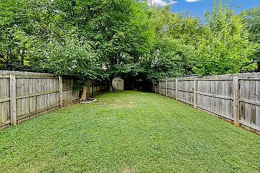 611A Waco Dr — Photo 3