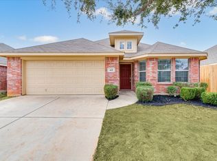 909 Loftin St, Crowley, TX 76036