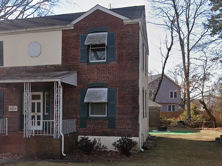 First Floor Unit for Rent quiet beautiful neighborhood.