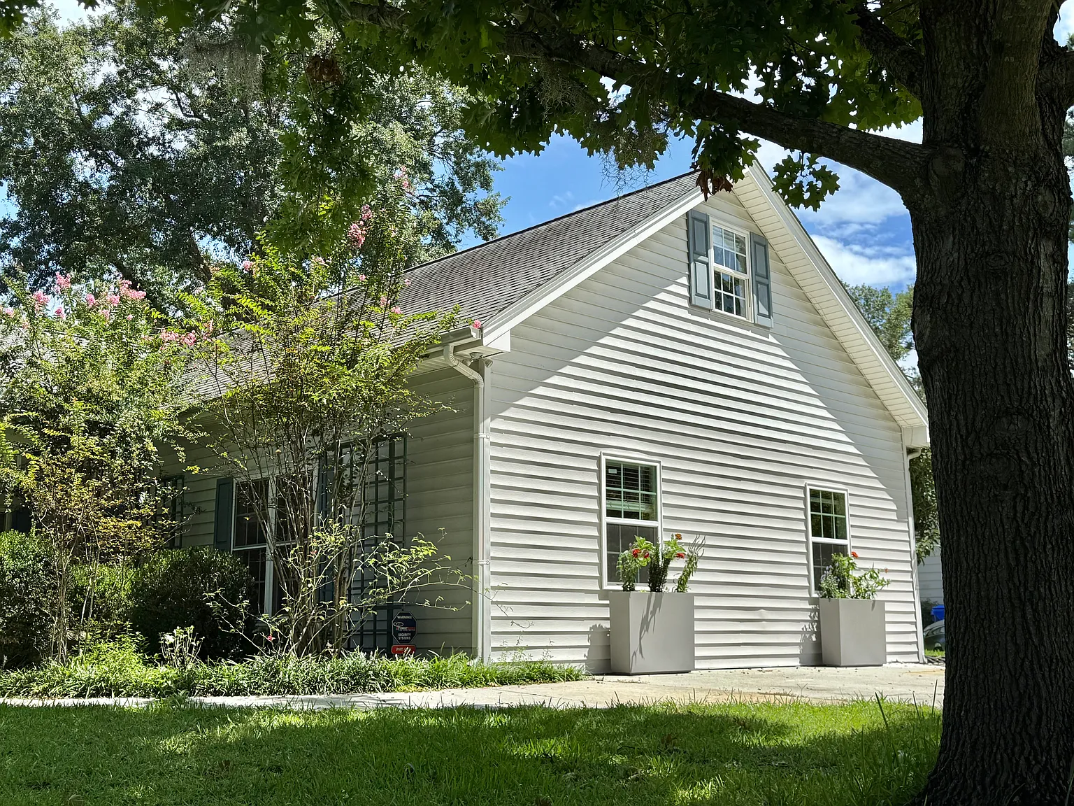 59 Paddlecreek Ave — Photo 1