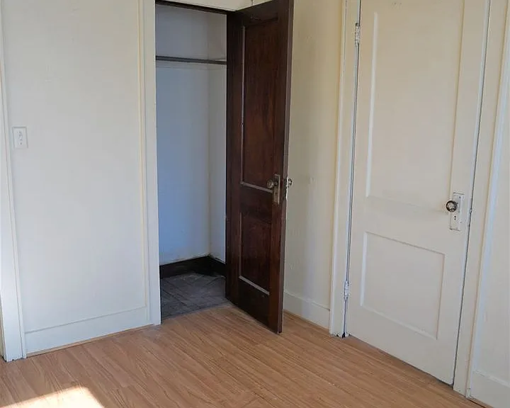 523 SW 26 — Photo 14