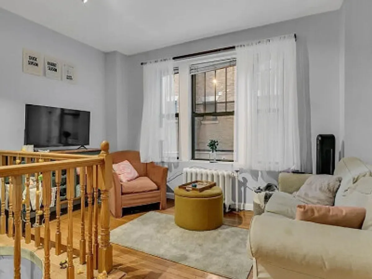 Building Photo - 452 Park Dr #4F