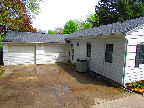 2nd image of 1105 Miller Ave