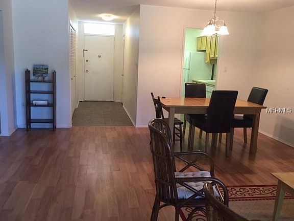 3rd image of 700 Melrose Ave APT M22
