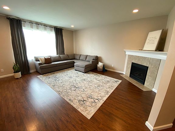 3rd image of 1116 27th St NW