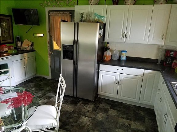 4th image of 3351 Maurer Dr