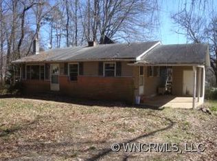 19 Washington Ave, Brevard, NC 28712
