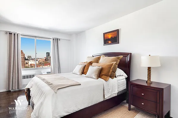 Rented by Warburg | media 2