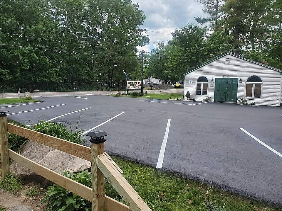 2nd image of 1020 River Rd