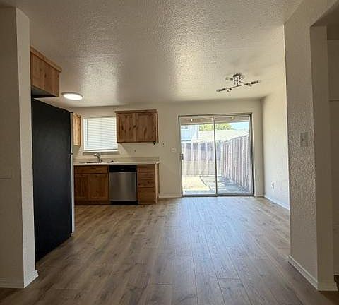 4th image of 500 SE L St Unit B