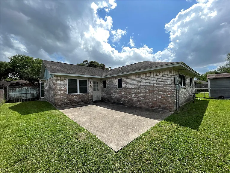 1303 Sigma St — Photo 4