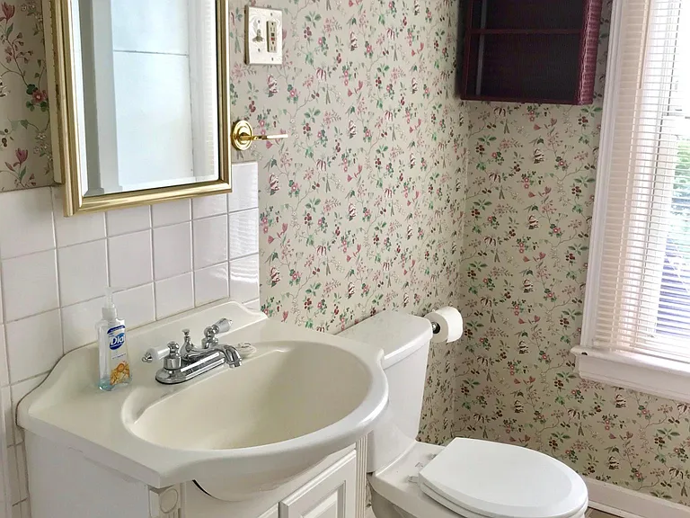 184 Saint James Pl #2 — Photo 9