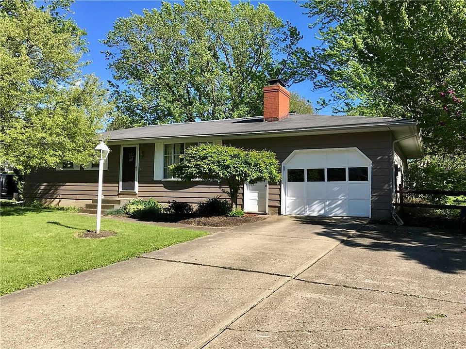 1st image of 7697 Lakewood Dr