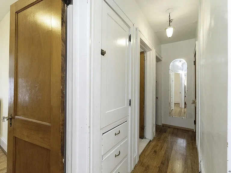 110 Hollywood Ave #1 — Photo 19