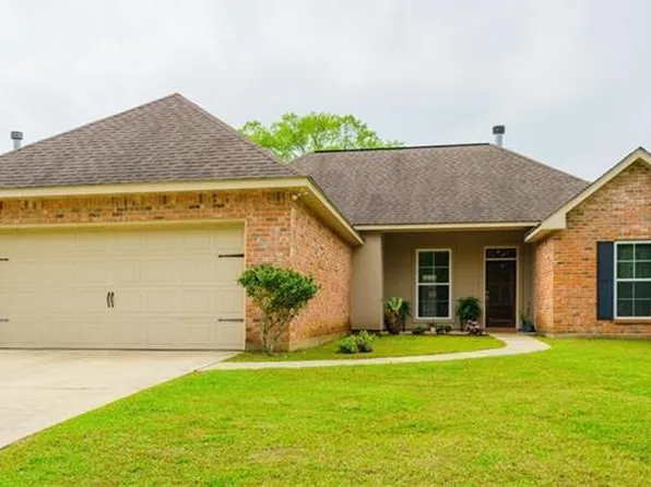 17289 Paddock Cir, Hammond, LA 70403