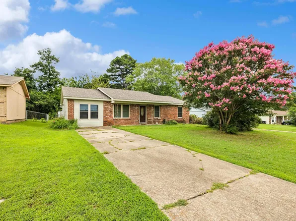 1101 Lehman Dr, Jacksonville, AR 72076