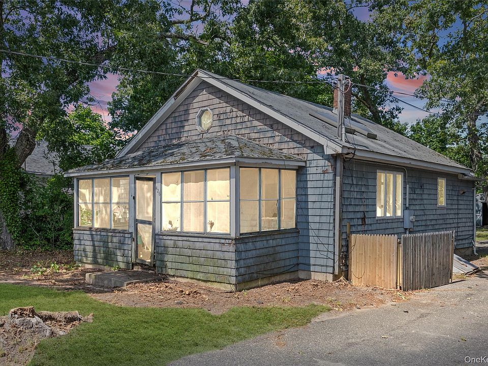 1st image of 426 Riverleigh Avenue