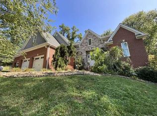 10515 Cedar Hill Dr, Ashland, KY 41102