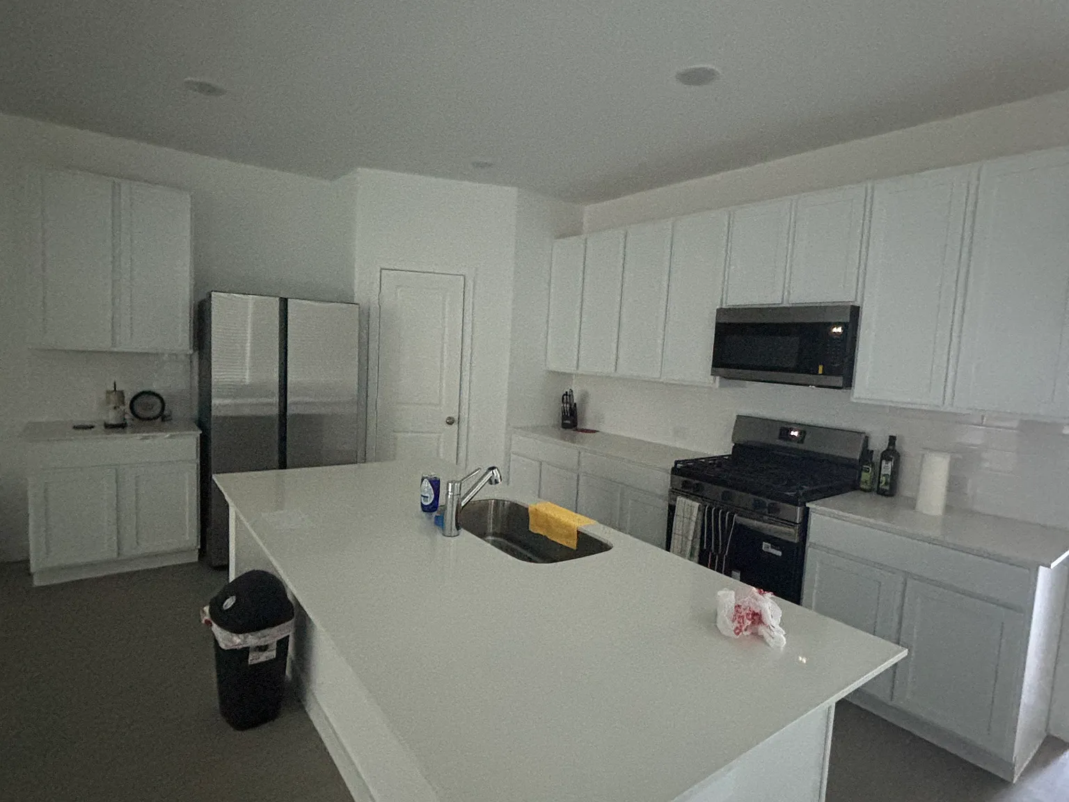5 bed, 2516 sqft, $600 — Photo 3