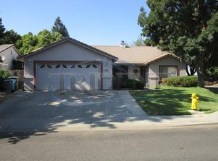 231 River Oaks Dr, Yuba City, CA