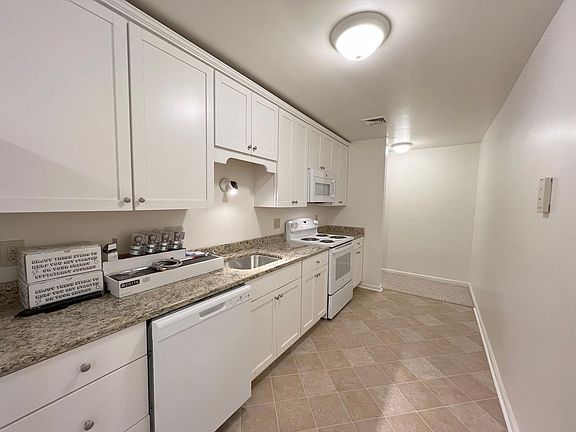 3rd image of 431 E Belvidere St APT G-2