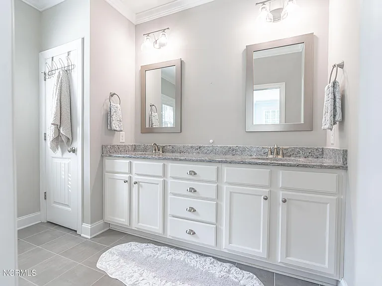 365 N Bracken Fern Ln — Photo 53