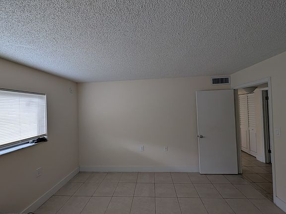 5th image of 7030 NW 179th St APT 13-110