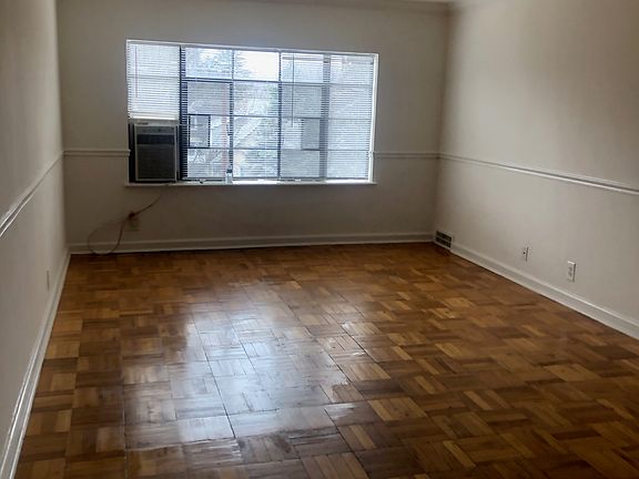 2nd image of 401 S Narberth Ave