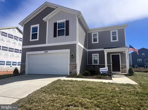 299 Toulouse Ln, Martinsburg, WV 25403