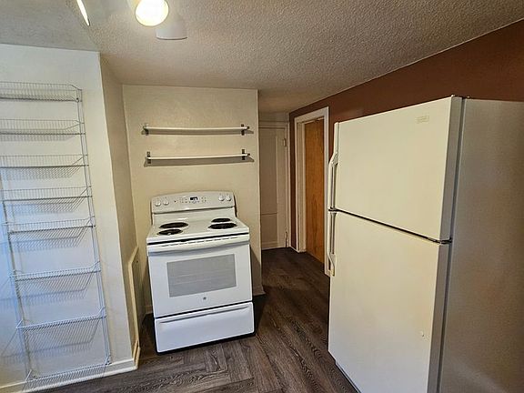 2nd image of 714-716-716 1/2 10th Ave