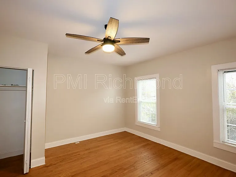 3963 Oakleys Ln — Photo 2