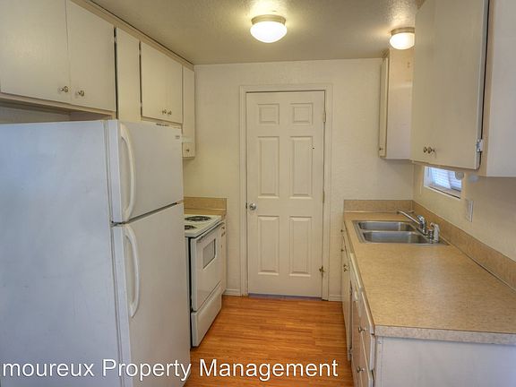 5th image of 1314 Cedar Ave #B