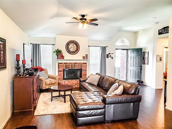 3rd image of 210 S Westgate Way