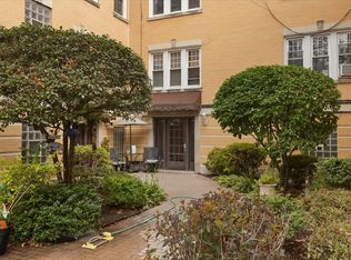 6705 21st St UNIT 205, Berwyn, IL 60402