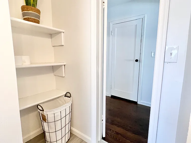 18 Pershing St — Photo 12