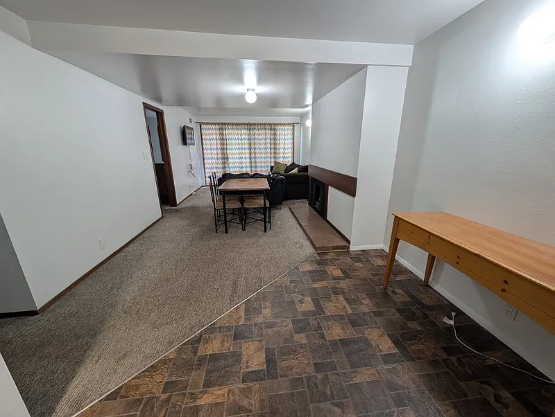 Female Student Shared Rental Near Weber State — Photo 4