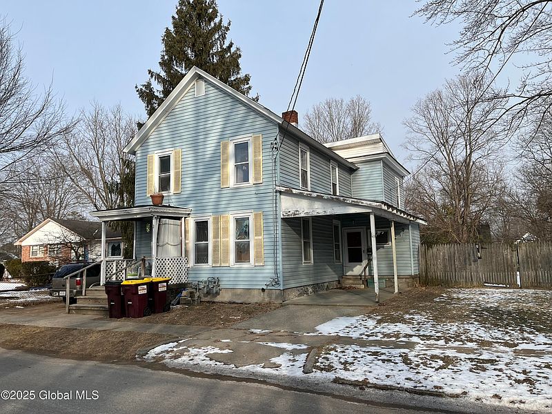 3rd image of 20-22 Baldwin Ave