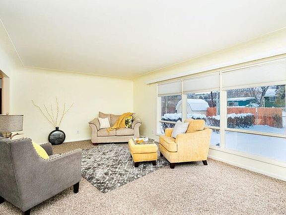 2nd image of 1931 Parkhill Dr